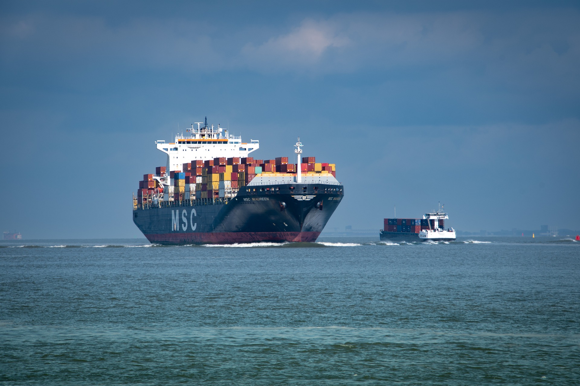 WHALE LOGISTICS JAPAN